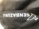 Büro- und Sportrucksack Farbe: schwarz mit Logodruck auf der Vorderseite "Senbazuru"